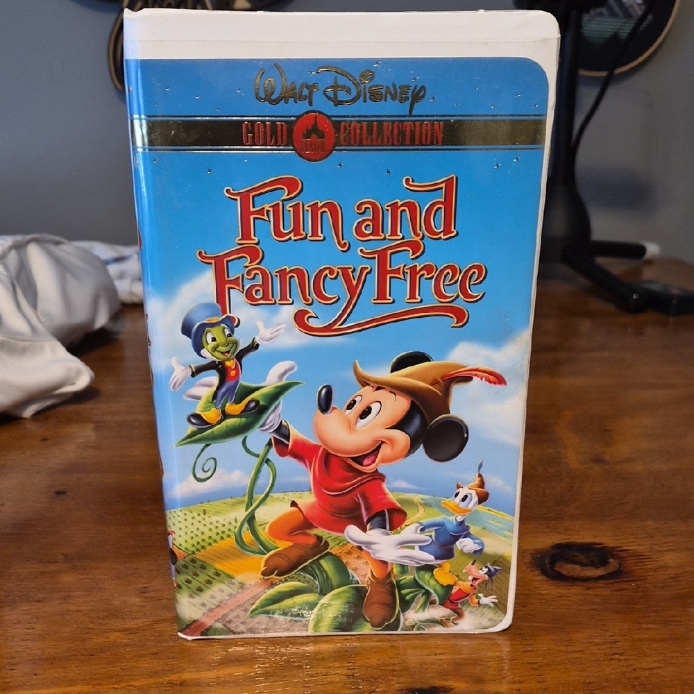 Walt Disney Fun and Fancy Free VHS